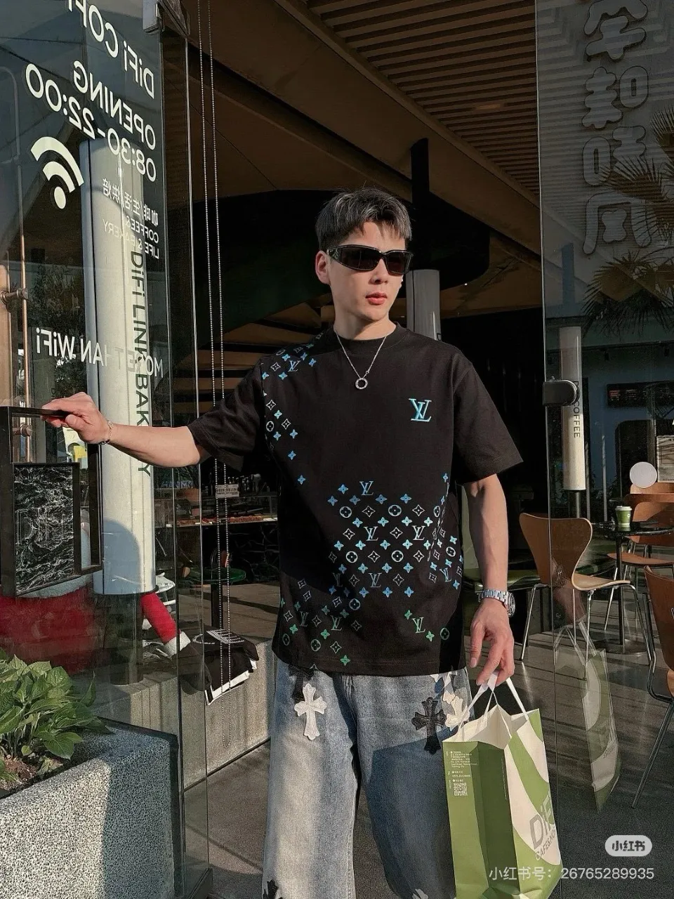 Louis Vuitton/ LV